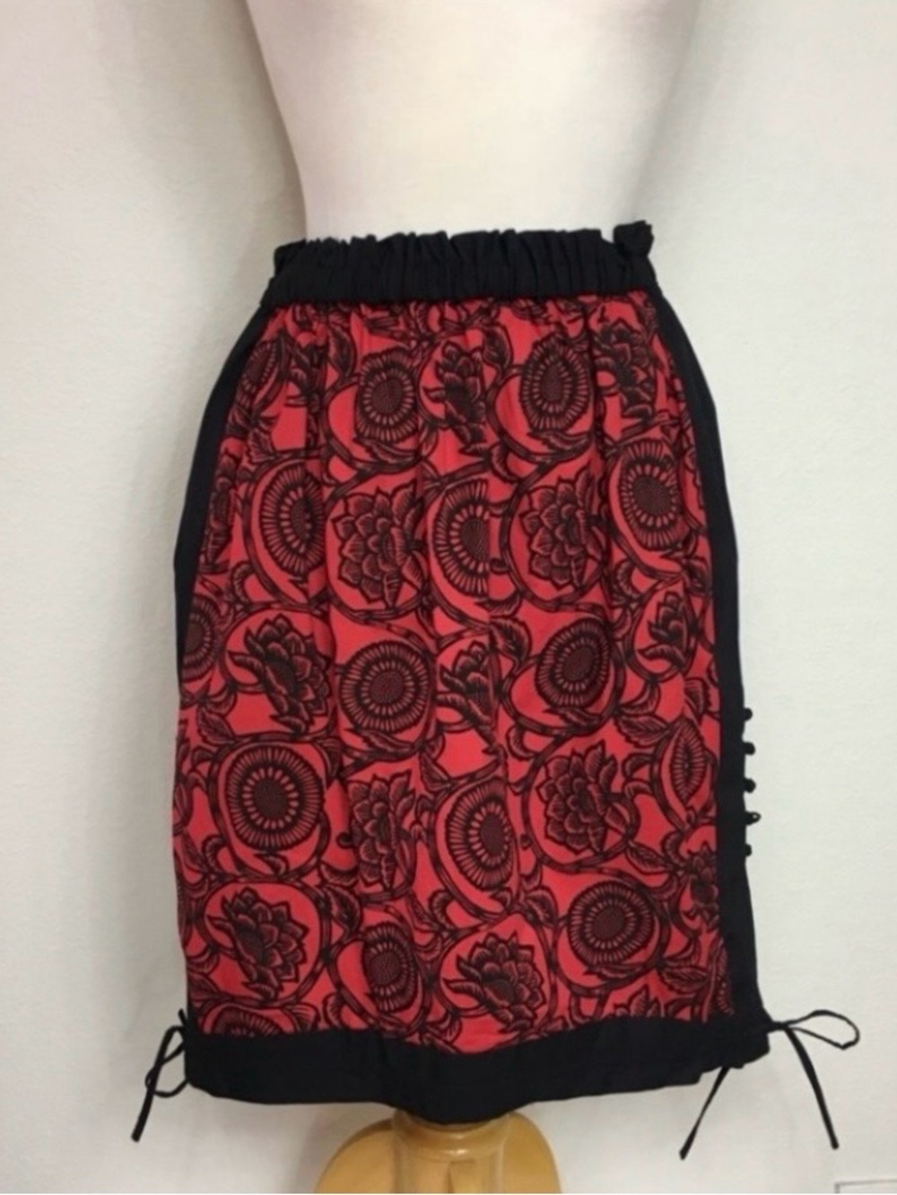 Vintage Mascot Women's Red Black Floral Cotton Elastic Waist Skirt Retro Size M